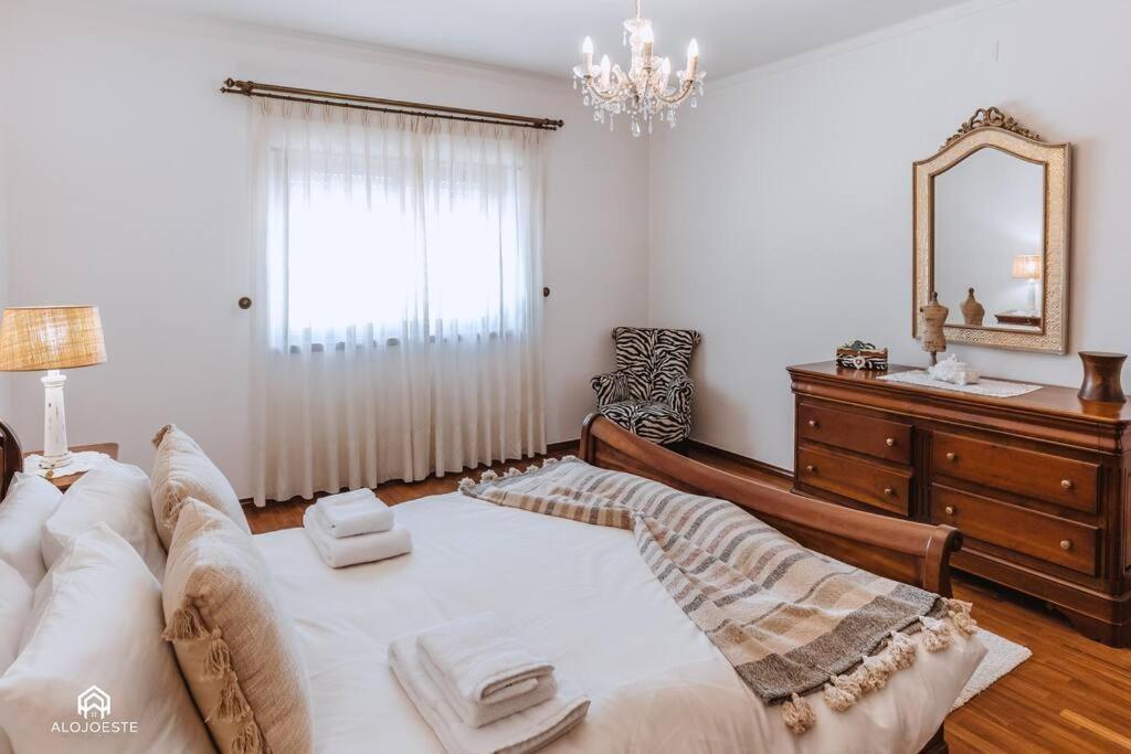 Casa Do Patio - 3 Bedrooms, Ponte Rol Torres Vedras Exterior photo