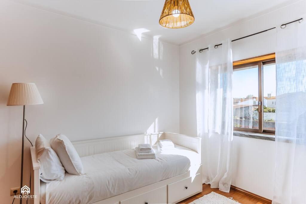 Casa Do Patio - 3 Bedrooms, Ponte Rol Torres Vedras Exterior photo