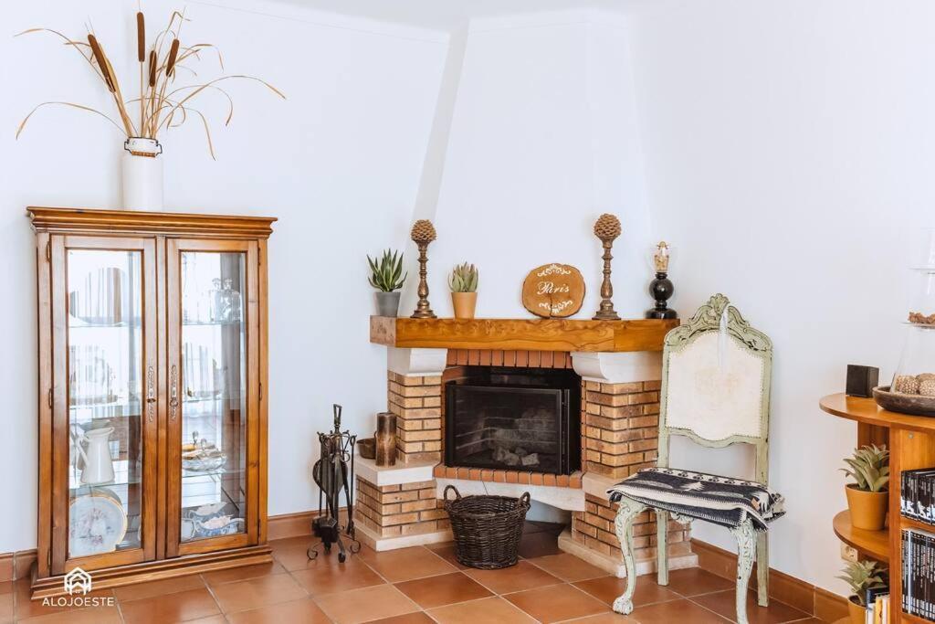 Casa Do Patio - 3 Bedrooms, Ponte Rol Torres Vedras Exterior photo