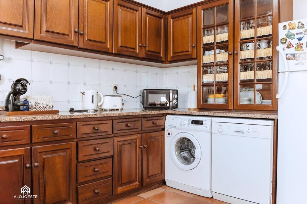Casa Do Patio - 3 Bedrooms, Ponte Rol Torres Vedras Exterior photo